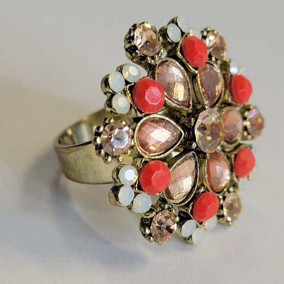 Coral and White Flower Ring,Crystal Floral Ring, Adjustable Flower Ring - Picture 6 of 14